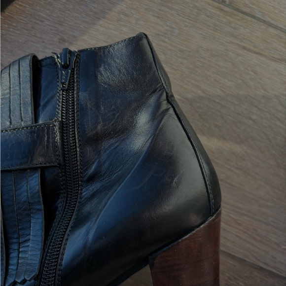 Gorgeous black boots! - Picture 14 of 16